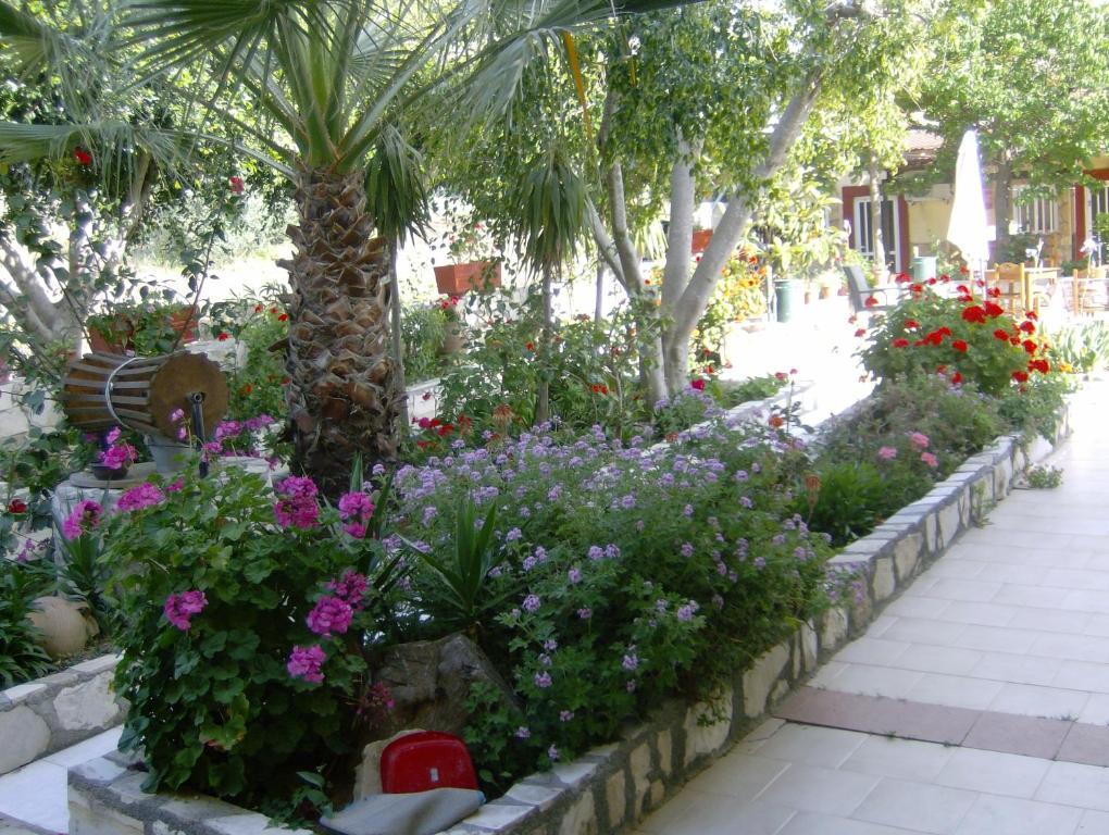 Villa Costas - Popi Сивас Экстерьер фото